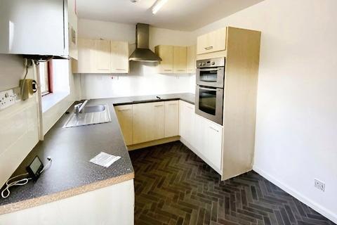 8 Lidgett Close, Little Hulton, Manchester, M38 9NN