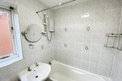 8 Lidgett Close, Little Hulton, Manchester, M38 9NN