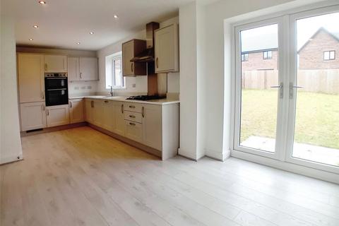 4 bedroom detached house to rent, Coalfield Avenue, Manchester M28