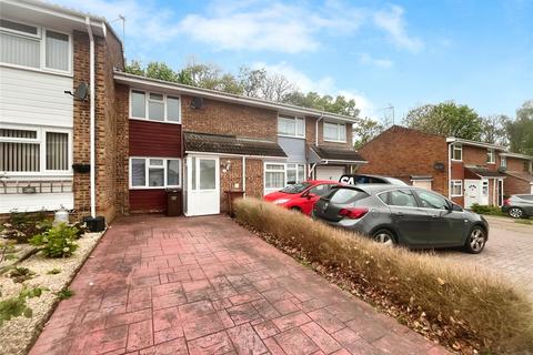 32 Albury Close, Chatham, ME5 8UW