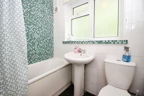32 Albury Close, Chatham, ME5 8UW