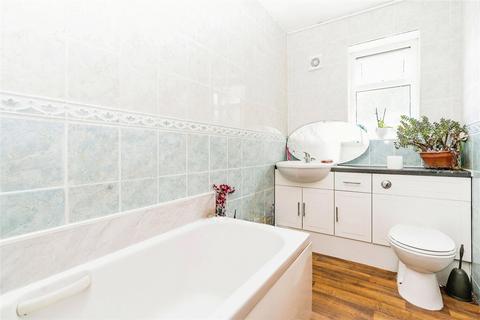 33 Bradfields Avenue, Chatham, ME5 0LE