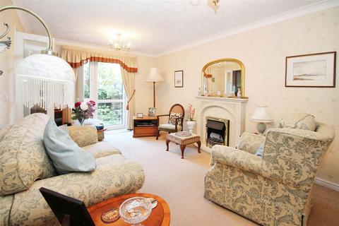 2 bedroom flat for sale, Walderslade Centre, Chatham ME5