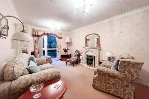 2 bedroom flat for sale, Walderslade Centre, Chatham ME5