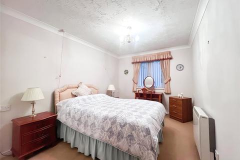 2 bedroom flat for sale, Walderslade Centre, Chatham ME5