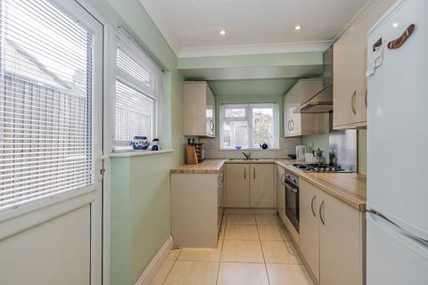 2 bedroom terraced house for sale, Cardiff Road, Hertfordshire WD18