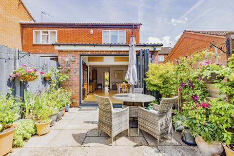 53 Berkeley Close, Abbots Langley, WD5 0XD