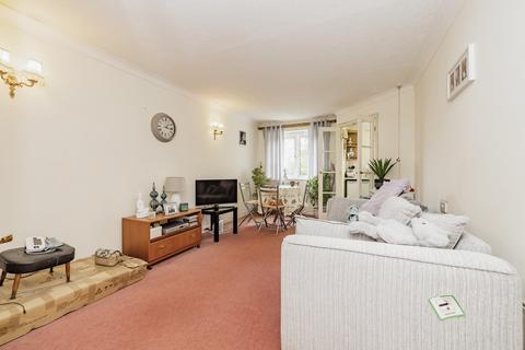 1 bedroom flat for sale, Lower High Street, Hertfordshire WD17