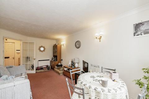 1 bedroom flat for sale, Lower High Street, Hertfordshire WD17