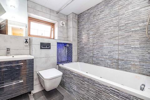16 Comyne Road, Watford, WD24 5LG