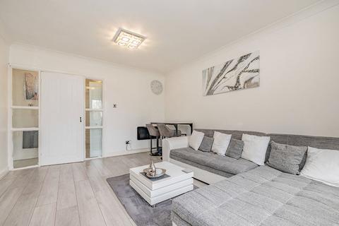 2 bedroom flat for sale, North Orbital Road, Hertfordshire WD25