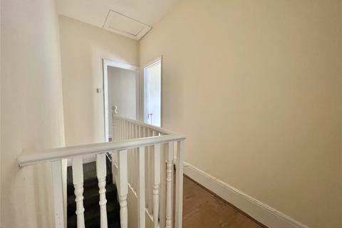 3 bedroom flat to rent, St. Albans Road, Hertfordshire WD24