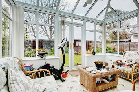 16 Melbourne Crescent, Whitley Bay, NE25 8TG