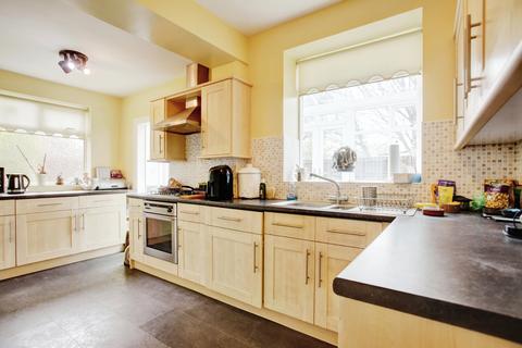 16 Melbourne Crescent, Whitley Bay, NE25 8TG