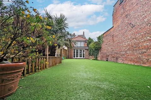 3 bedroom end of terrace house for sale, Front Street, North Shields NE30