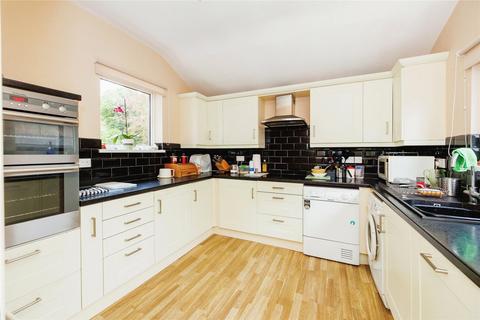 4 bedroom semi-detached house for sale, Fellside Road, Whickham NE16