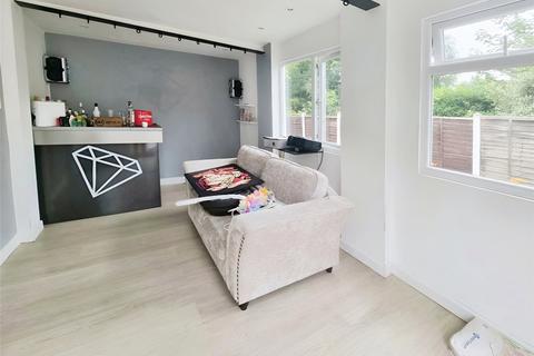 114 Cannock Road, Wednesfield, Wolverhampton, WV10 8PW