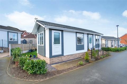 1 bedroom bungalow for sale, Featherstone Park, Featherstone WV10