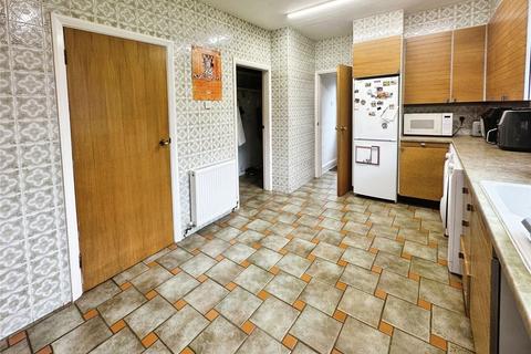 10 Birchfields Road, Willenhall, WV12 4PH