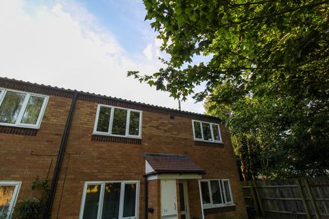 2 bedroom maisonette for sale, Drovers Walk, Northampton, NN2