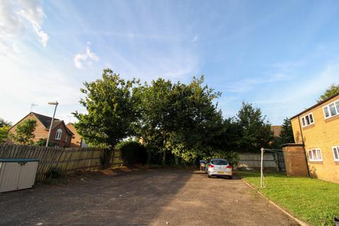 2 bedroom maisonette for sale, Drovers Walk, Northampton, NN2