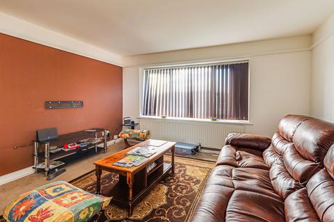 2 bedroom flat for sale, Severn Drive, Telford TF1