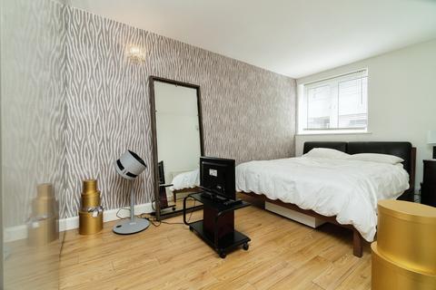3 Barnard Close, Wallington, SM6 9EN