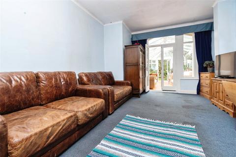 16 Onslow Gardens, Wallington, SM6 9QN
