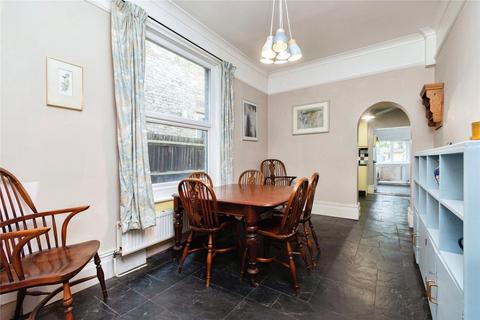16 Onslow Gardens, Wallington, SM6 9QN
