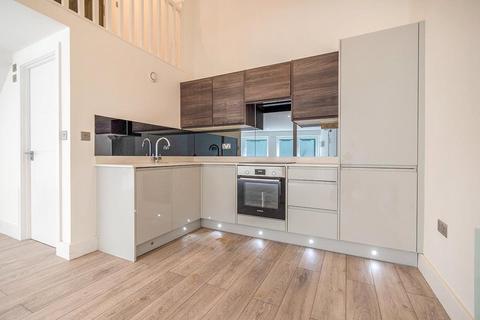 2 bedroom flat for sale, Restmor Way, Wallington SM6