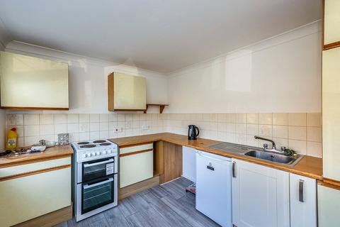 1 bedroom flat for sale, Crombie Close, Hampshire PO8