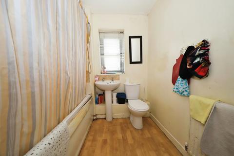 17 Fourth Avenue, Wolverhampton, WV10 9LY