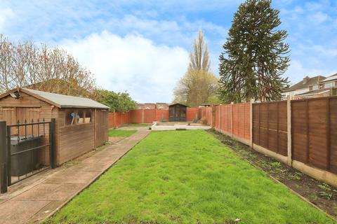 8 Dock Meadow Drive, Wolverhampton, WV4 6LE