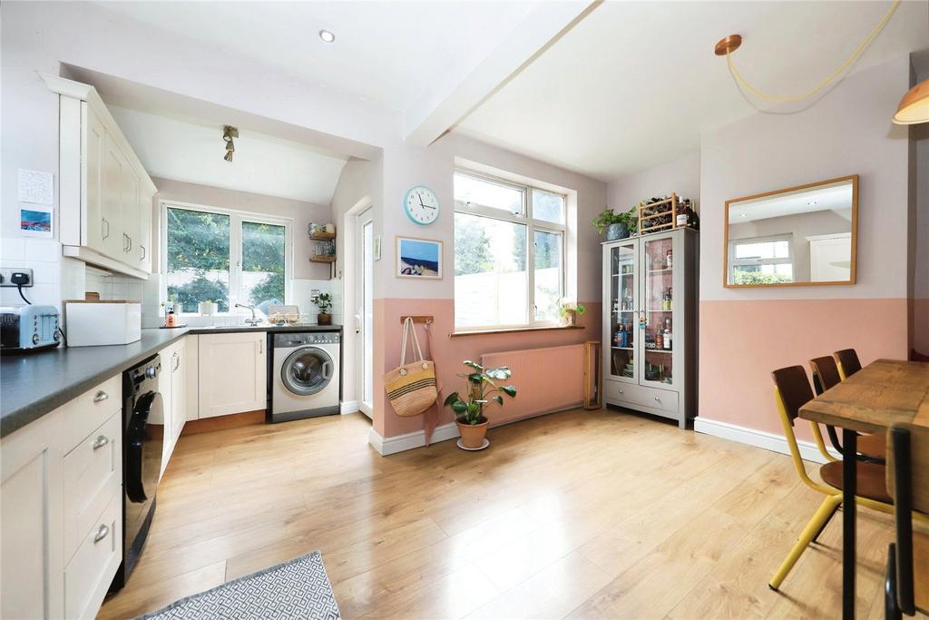 Kitchen/ Family Room