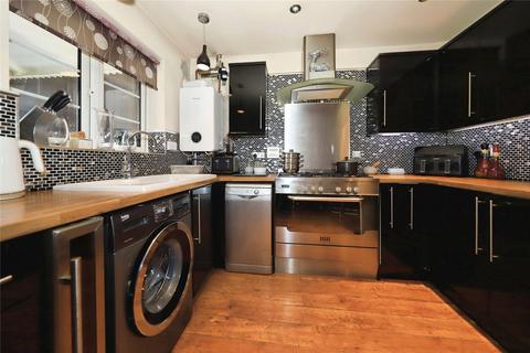 42 Smallshire Close, Wednesfield, Wolverhampton, WV11 3SL