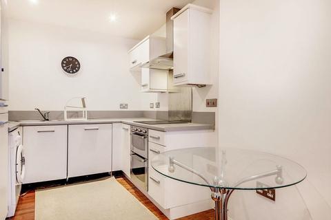 2 bedroom flat for sale, St. James Gate, Tyne and Wear NE1