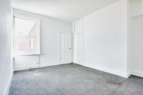 3 bedroom flat for sale, Shields Road, Tyne and Wear NE6