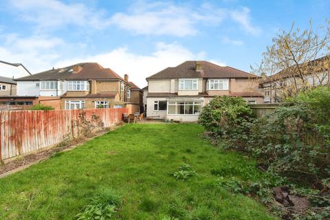 164 Percy Road, Twickenham, TW2 6JF