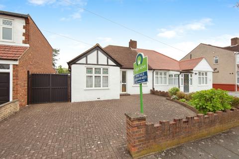 2 bedroom bungalow for sale, Lyndhurst Avenue, Whitton, Twickenham TW2