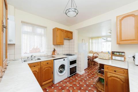 2 bedroom bungalow for sale, Lyndhurst Avenue, Whitton, Twickenham TW2