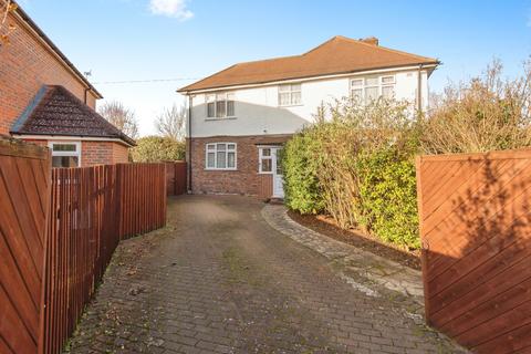 131 Hall Road, Isleworth, TW7 7PD