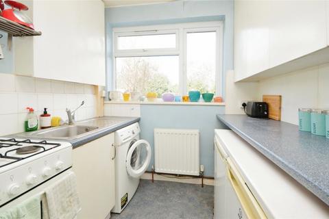 69 Redfern Avenue, Hounslow, TW4 5NA