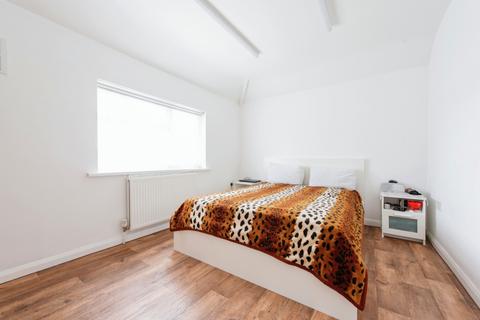1 Charter Crescent, Hounslow, TW4 6AY