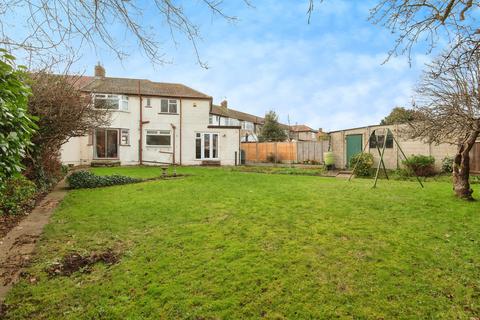 9 Hall Farm Drive, Twickenham, TW2 7PG