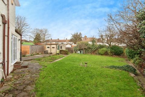 9 Hall Farm Drive, Twickenham, TW2 7PG