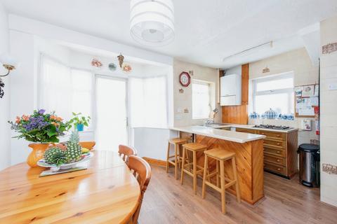 134 Pears Road, Hounslow, TW3 1SJ