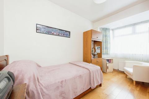 134 Pears Road, Hounslow, TW3 1SJ