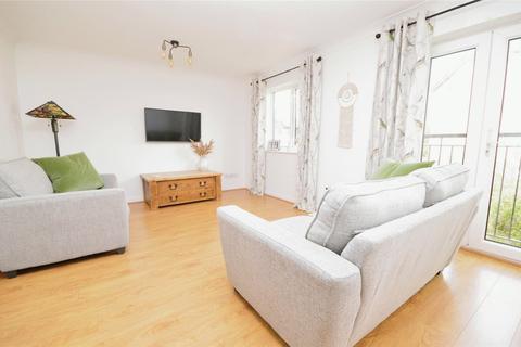 33 Varsity Drive, Twickenham, TW1 1AG