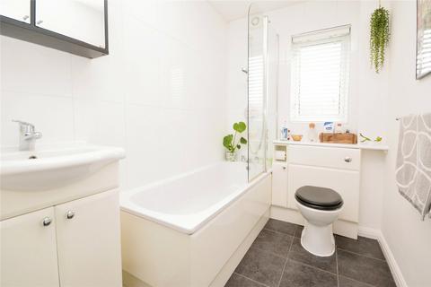 33 Varsity Drive, Twickenham, TW1 1AG