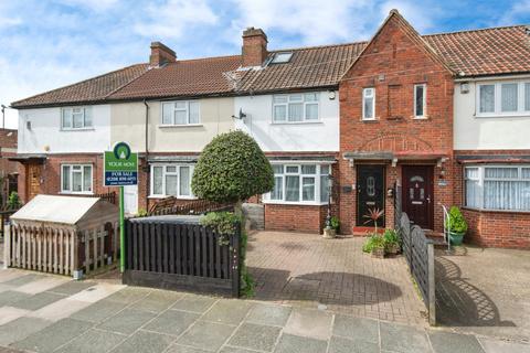 4 bedroom terraced house for sale, Hospital Bridge Road, Whitton. Twickenham TW2